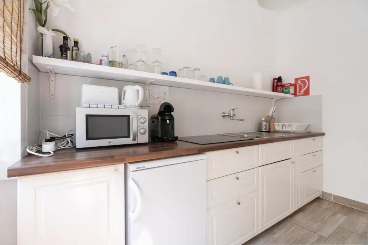 City Center Operastreet Apartment "Italy" เวียนนา ภายนอก รูปภาพ