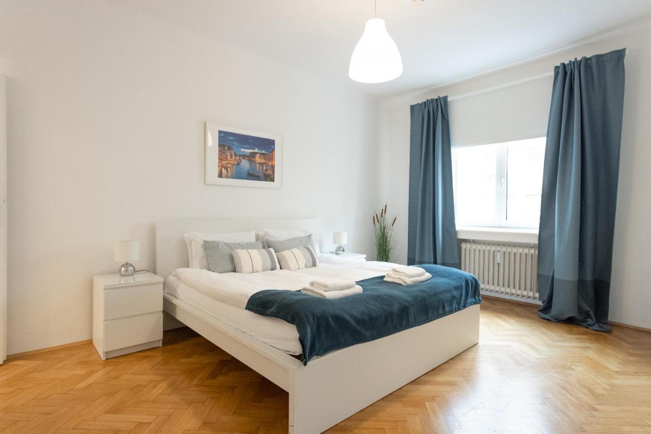 City Center Operastreet Apartment "Italy" เวียนนา ภายนอก รูปภาพ
