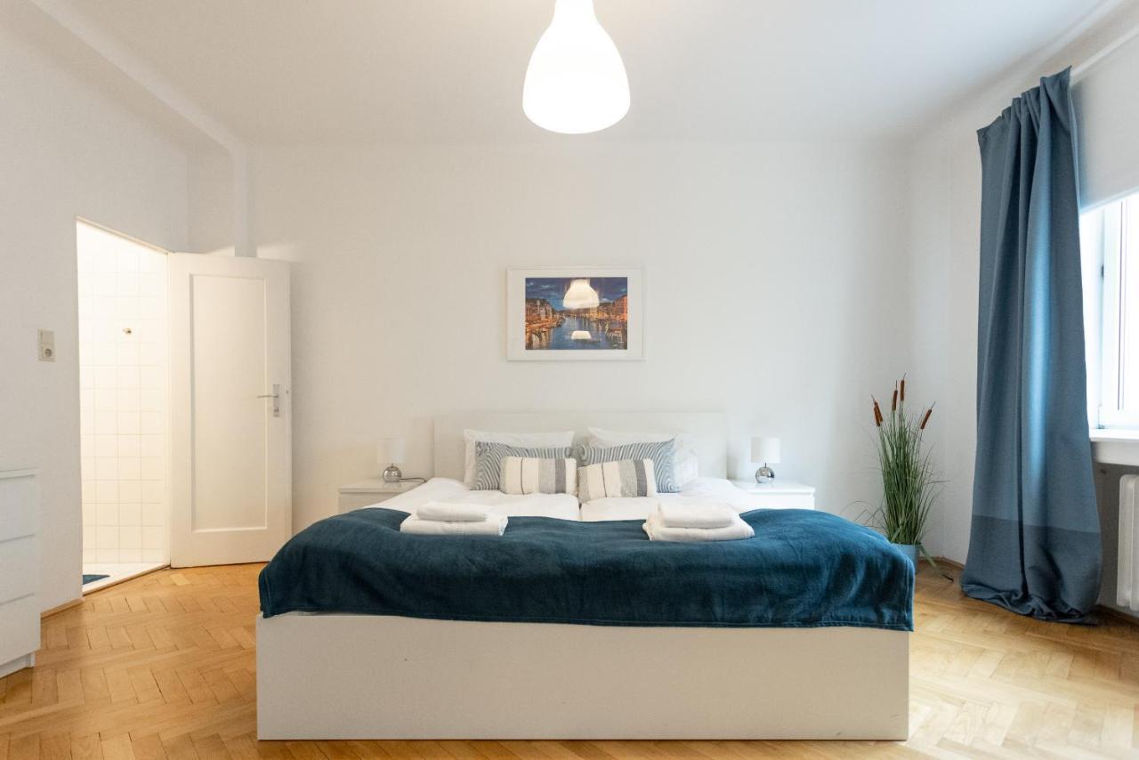 City Center Operastreet Apartment "Italy" เวียนนา ภายนอก รูปภาพ